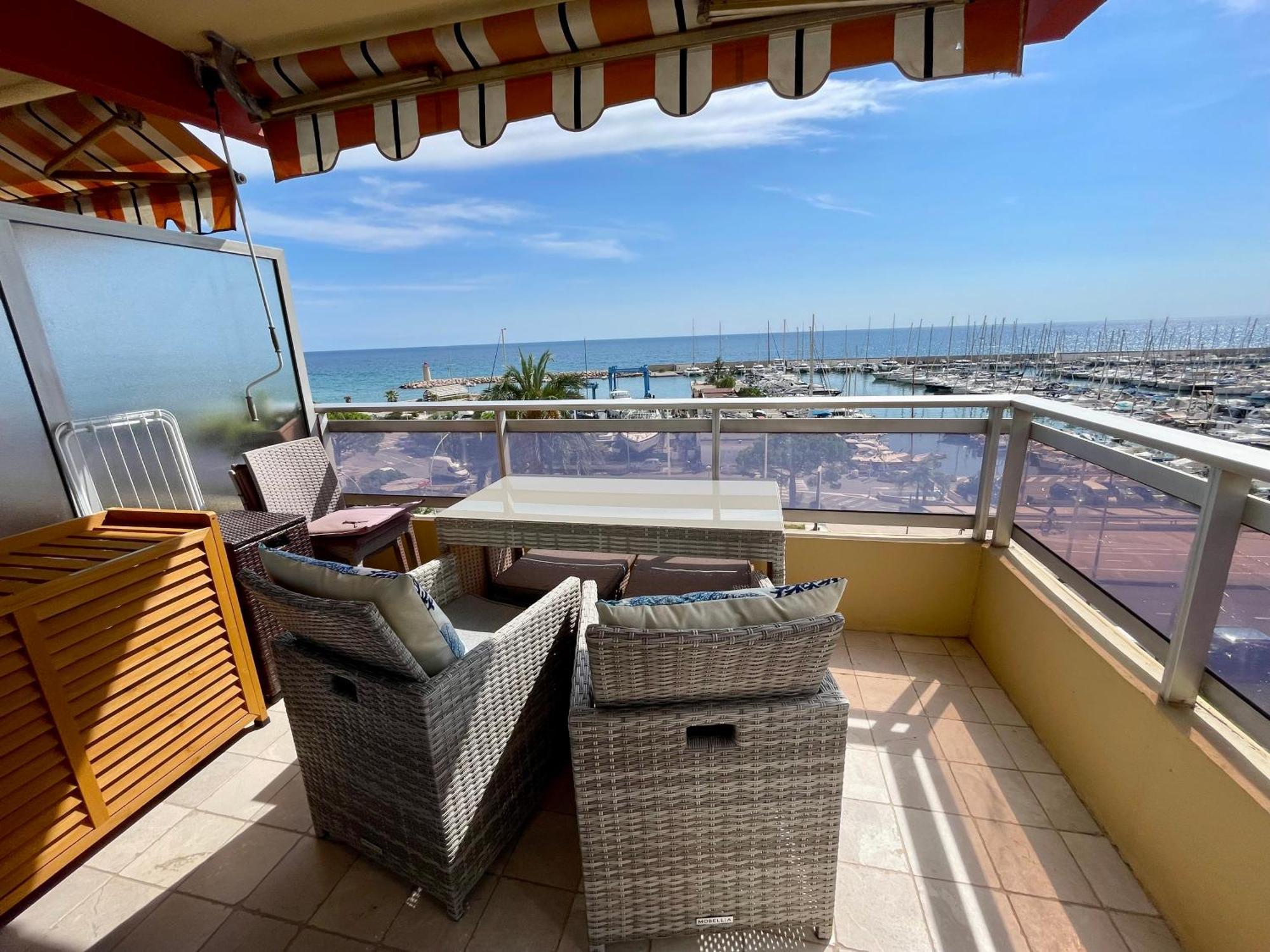 Superbe Appartement En Bord De Mer, Pres Du Centre Et Des Plages Menton Exterior foto
